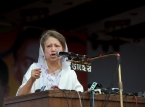 &Eta; Khaleda Zia, &eta; &pi;&rho;ώ&tau;&eta; &gamma;&upsilon;&nu;&alpha;ί&kappa;&alpha; &pi;&rho;&omega;&theta;&upsilon;&pi;&omicron;&upsilon;&rho;&gamma;ό&sigmaf; &tau;&omicron;&upsilon; &Mu;&pi;&alpha;&gamma;&kappa;&lambda;&alpha;&nu;&tau;έ&sigmaf;, &pi;έ&theta;&alpha;&nu;&epsilon; &sigma;&epsilon; &eta;&lambda;&iota;&kappa;ί&alpha; 80 &epsilon;&tau;ώ&nu;